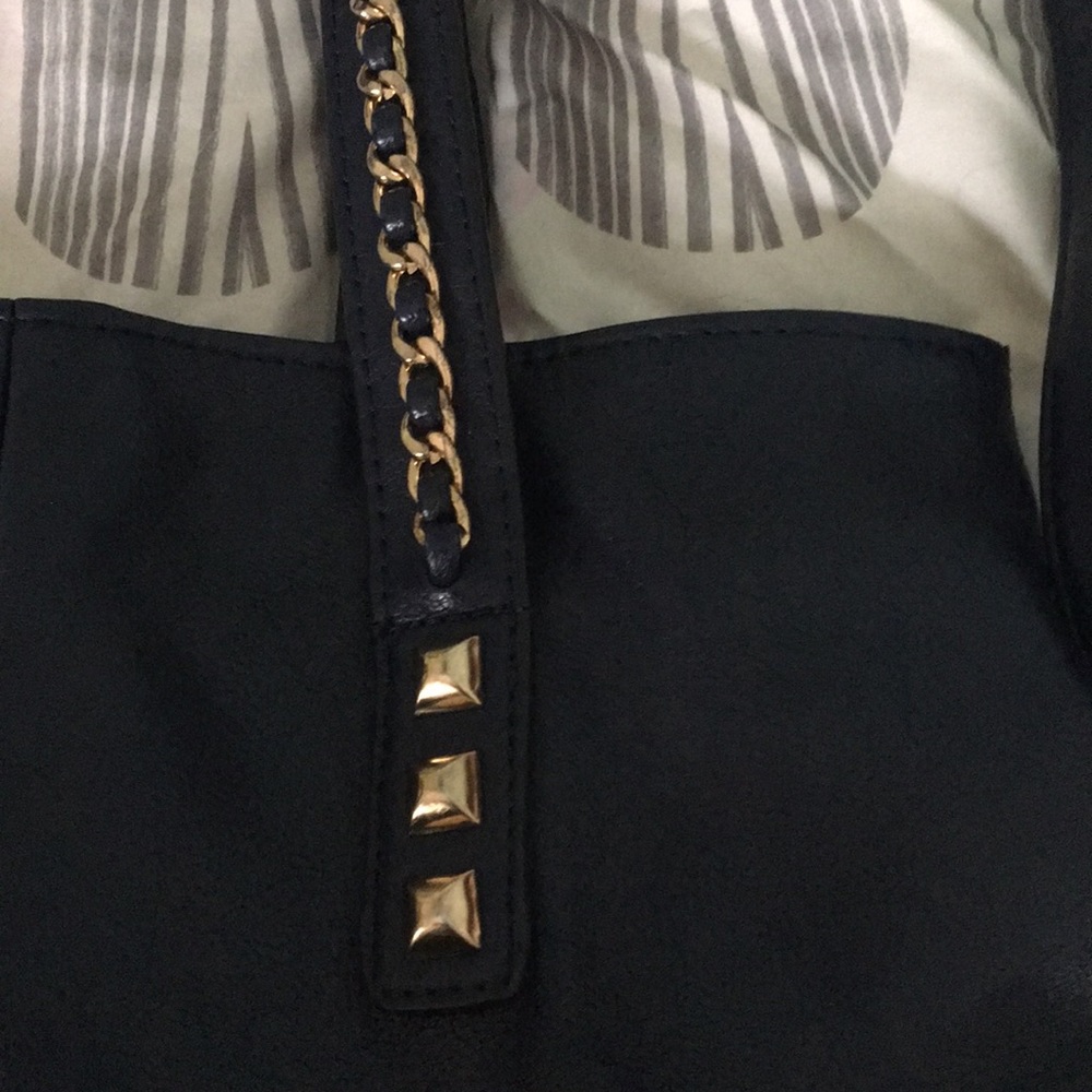 Handbag - Picture 9 of 14
